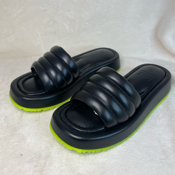 P448 Women's Fergie Black EUR 37 US (E 542) - Picture 8 of 16